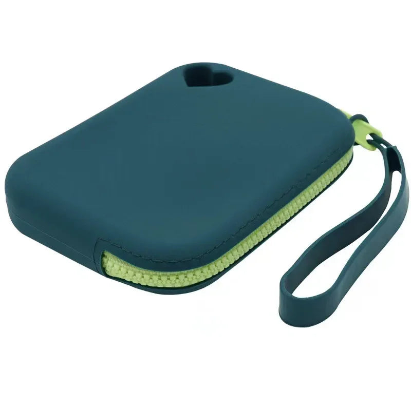 Portable Silicone Dog Treat Pouch – Waterproof Training Bag with Clip