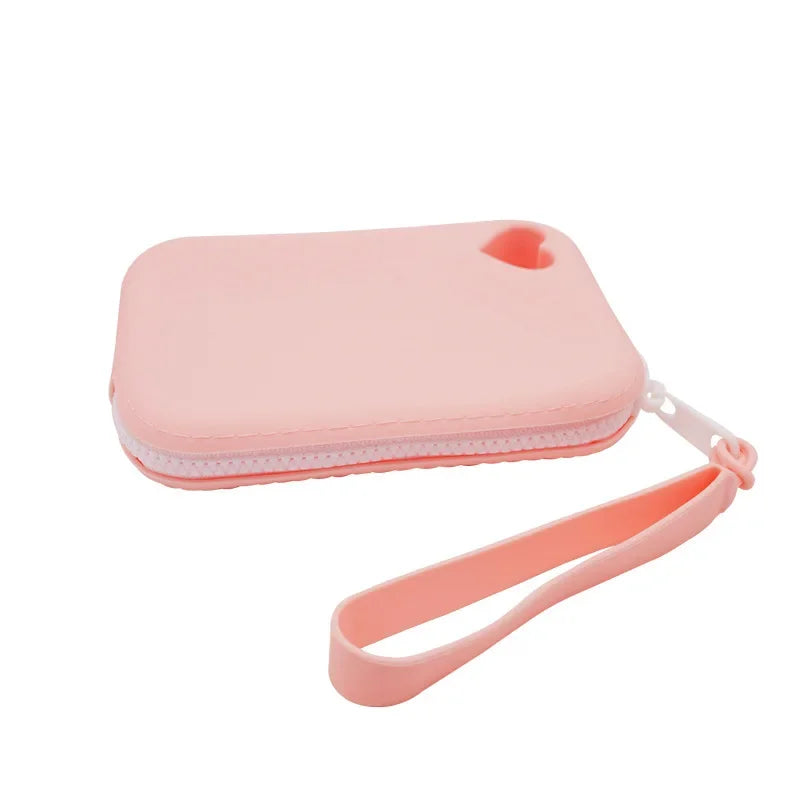 Portable Silicone Dog Treat Pouch – Waterproof Training Bag with Clip